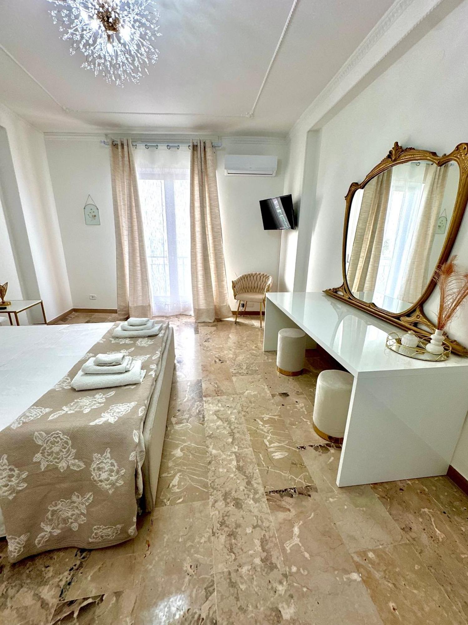 The View Apartment Шила Екстериор снимка