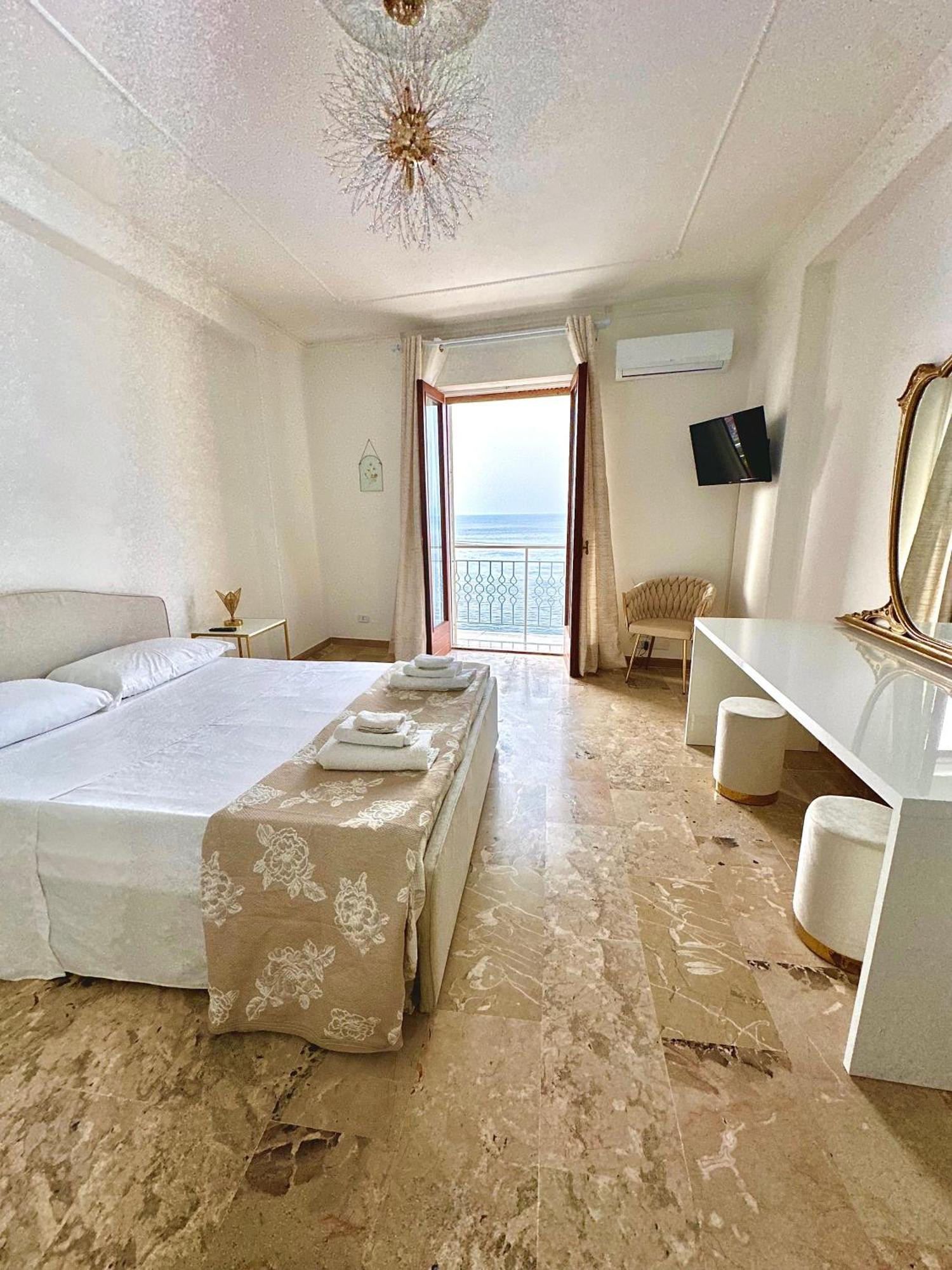 The View Apartment Шила Екстериор снимка
